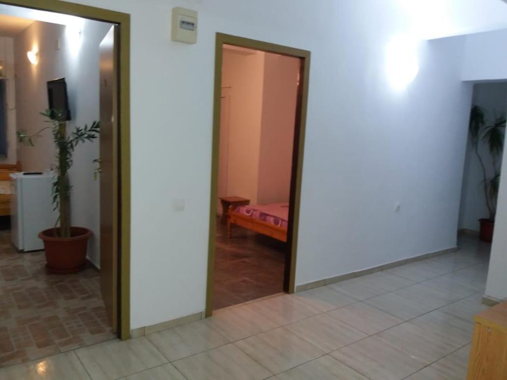 Cazare Eforie Nord, Plaja Acapulco, Garsoniere Four Studios, Bucatarie Comuna, Baie Proprie, Etaj 4, Fara Lift Kültér fotó