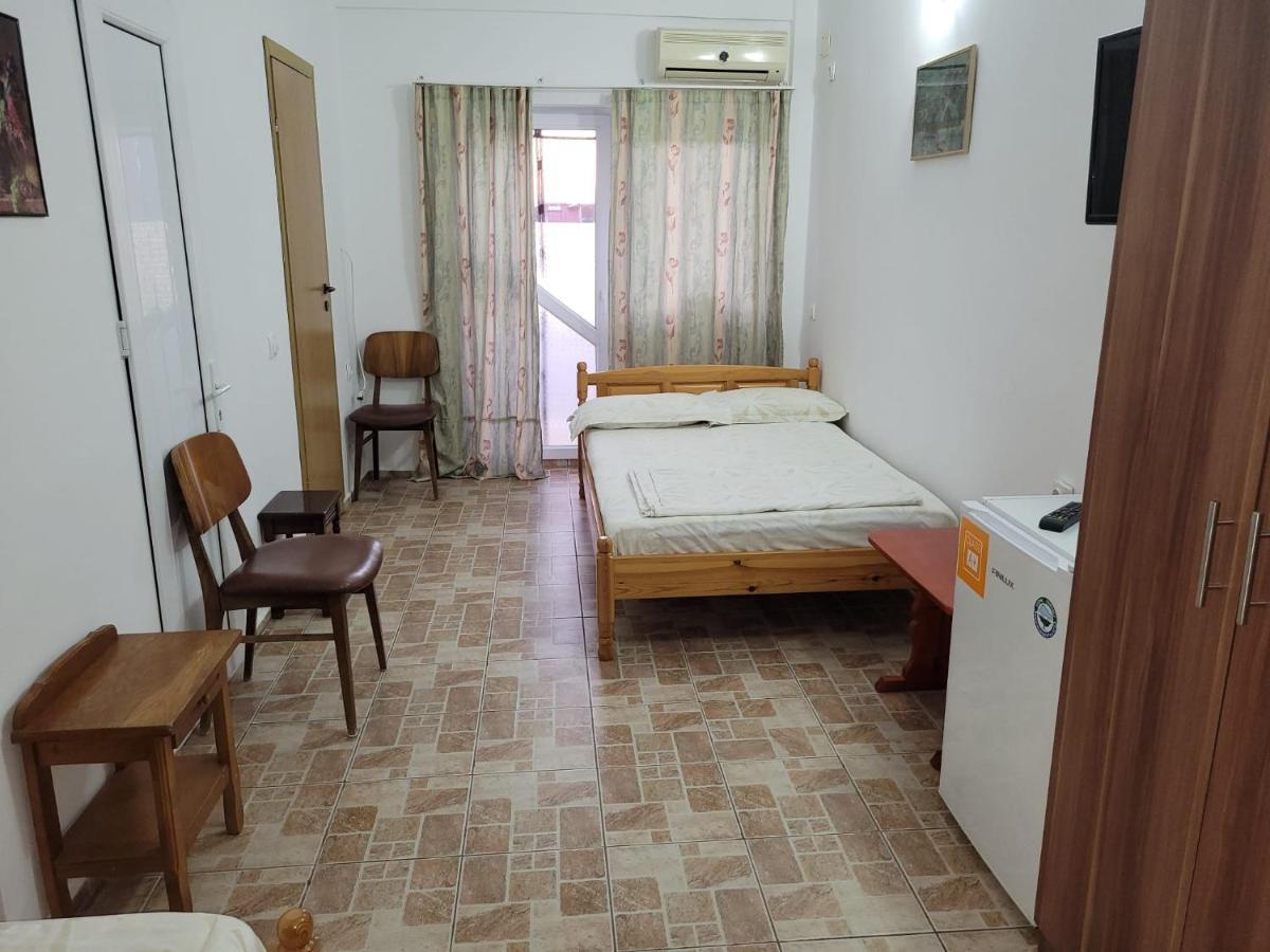Cazare Eforie Nord, Plaja Acapulco, Garsoniere Four Studios, Bucatarie Comuna, Baie Proprie, Etaj 4, Fara Lift Kültér fotó