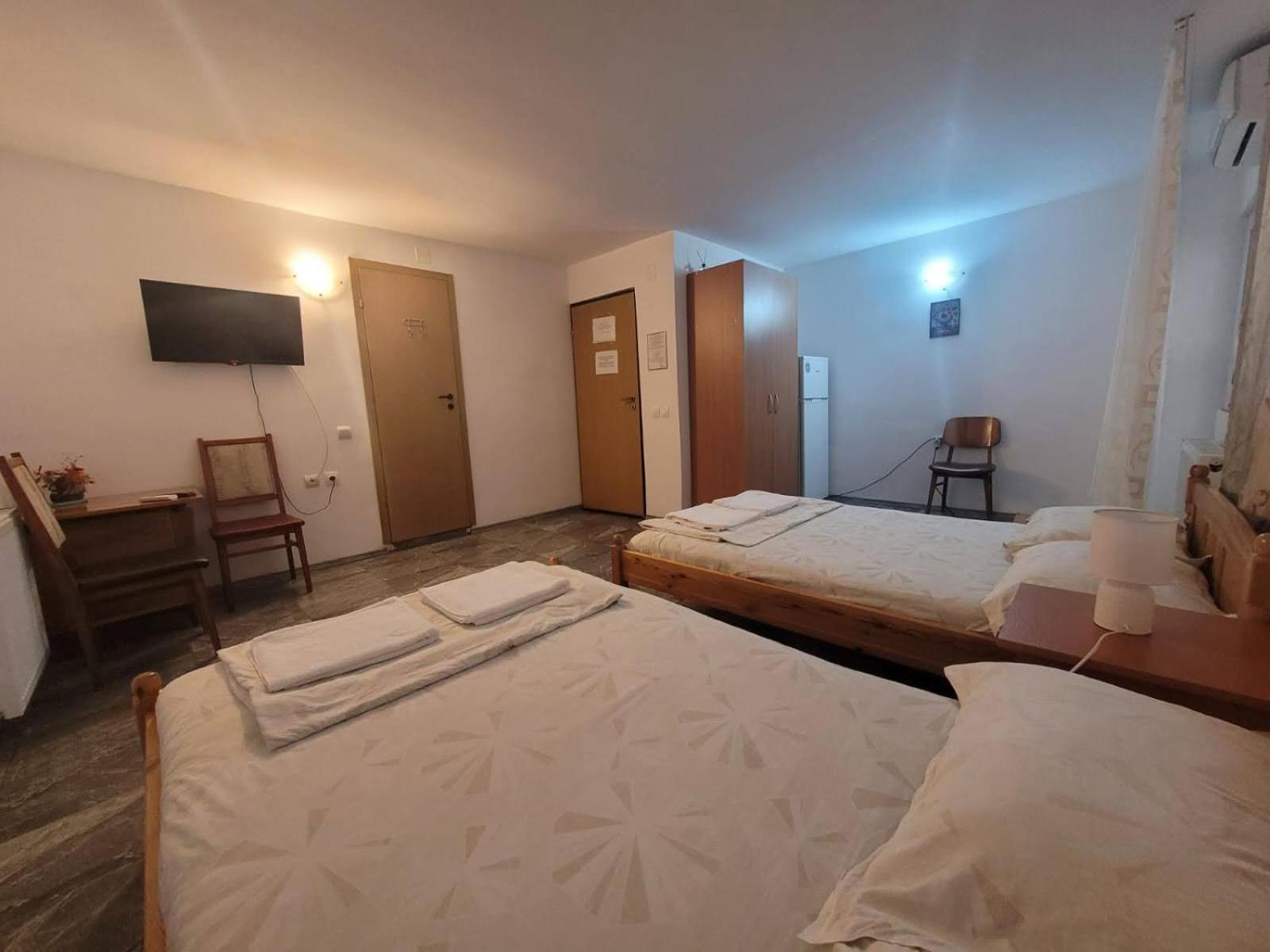 Cazare Eforie Nord, Plaja Acapulco, Garsoniere Four Studios, Bucatarie Comuna, Baie Proprie, Etaj 4, Fara Lift Kültér fotó